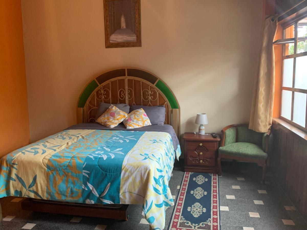Hostel Santa Canela Куэнка Экстерьер фото