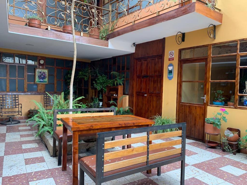 Hostel Santa Canela Куэнка Экстерьер фото