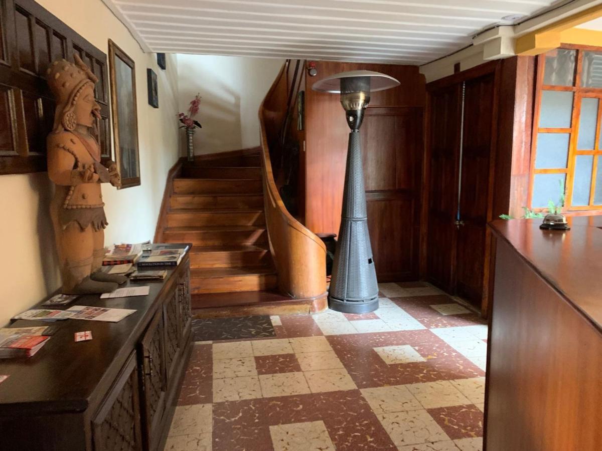 Hostel Santa Canela Куэнка Экстерьер фото